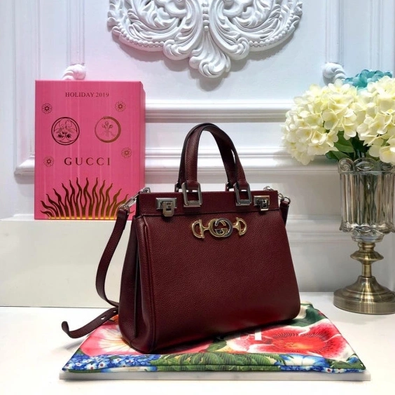 First bag ru Gucci top leather handle small bag Zumi grainy 0807